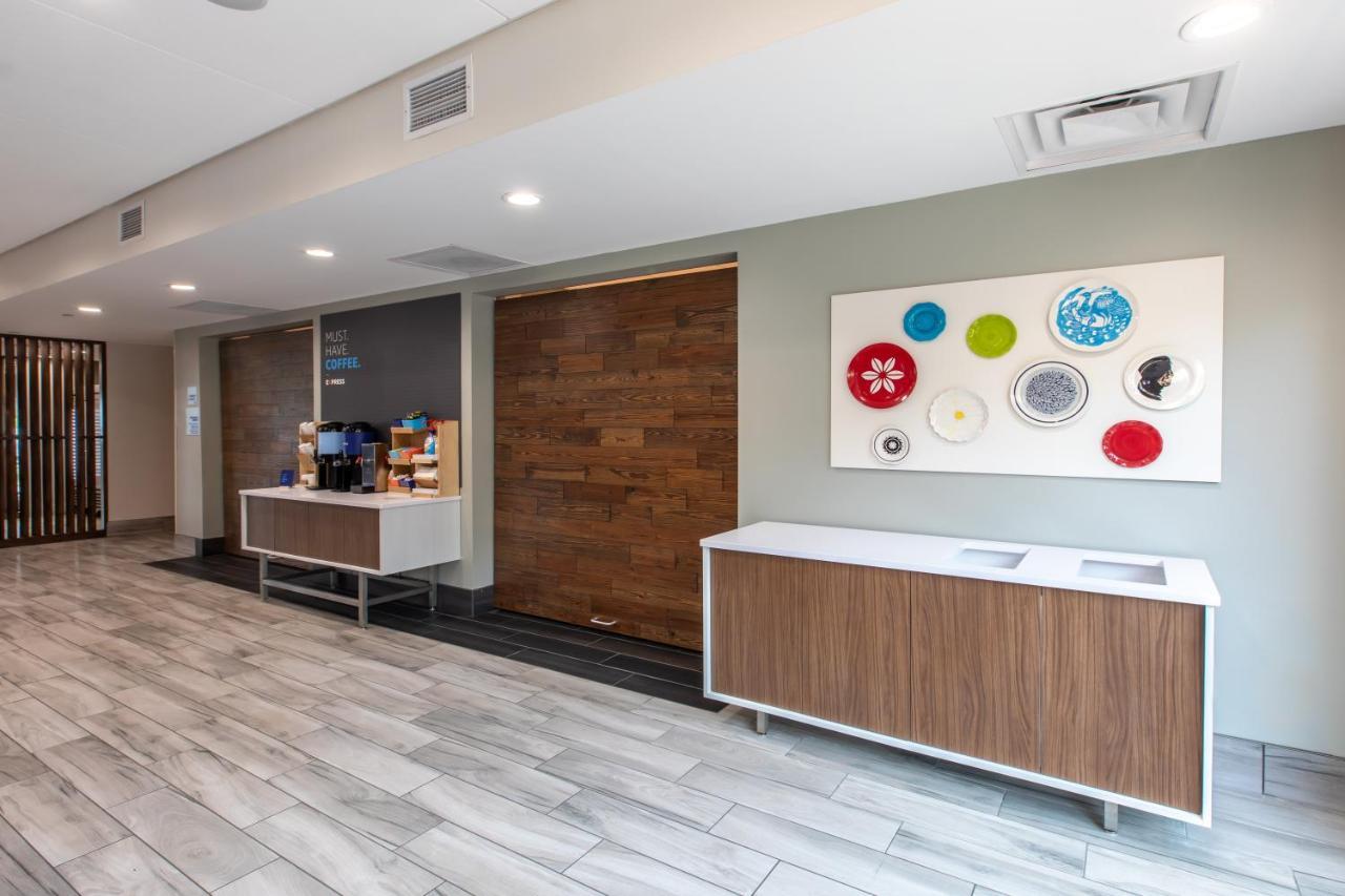 Holiday Inn Express & Suites Greenville S - Piedmont By Ihg Exterior foto