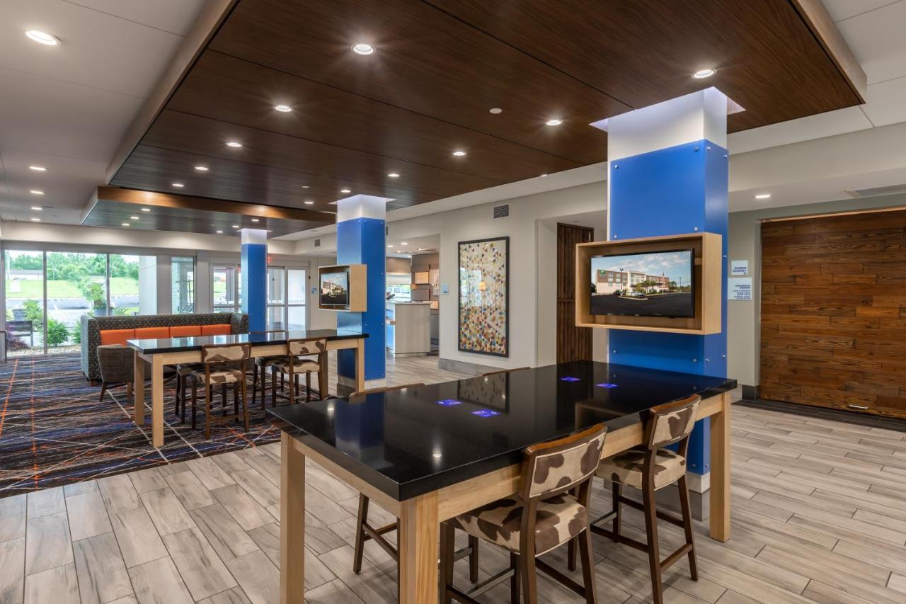 Holiday Inn Express & Suites Greenville S - Piedmont By Ihg Exterior foto