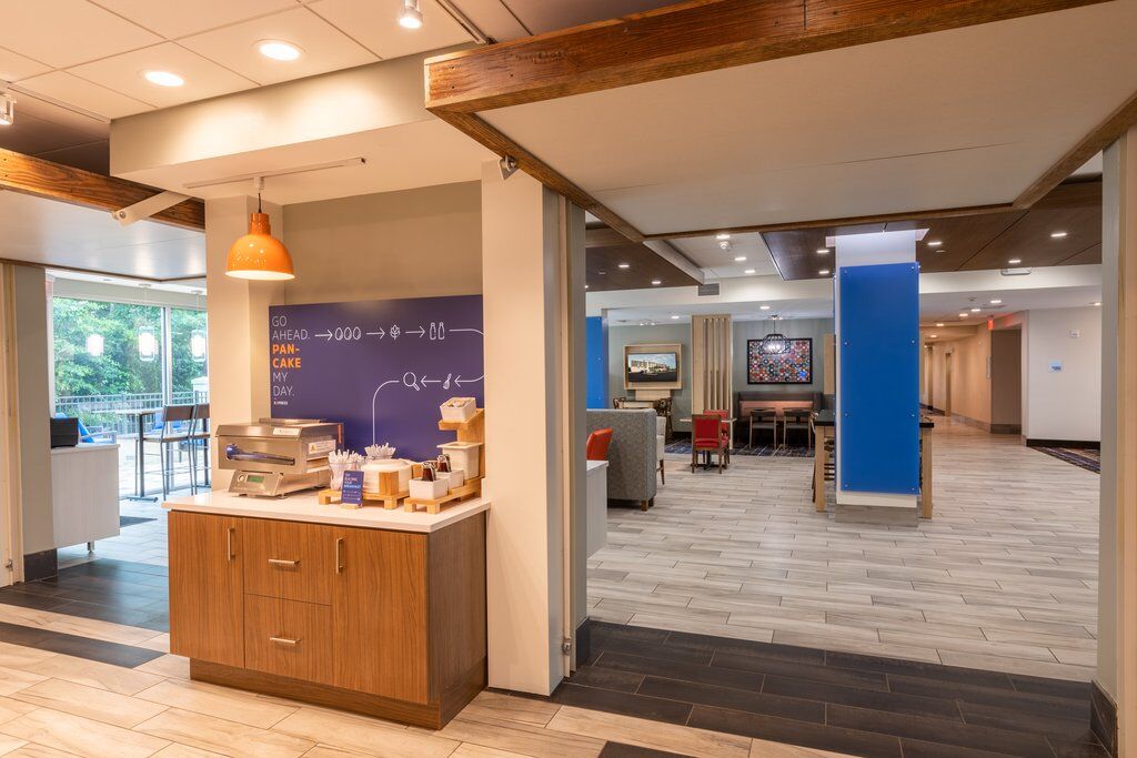 Holiday Inn Express & Suites Greenville S - Piedmont By Ihg Exterior foto