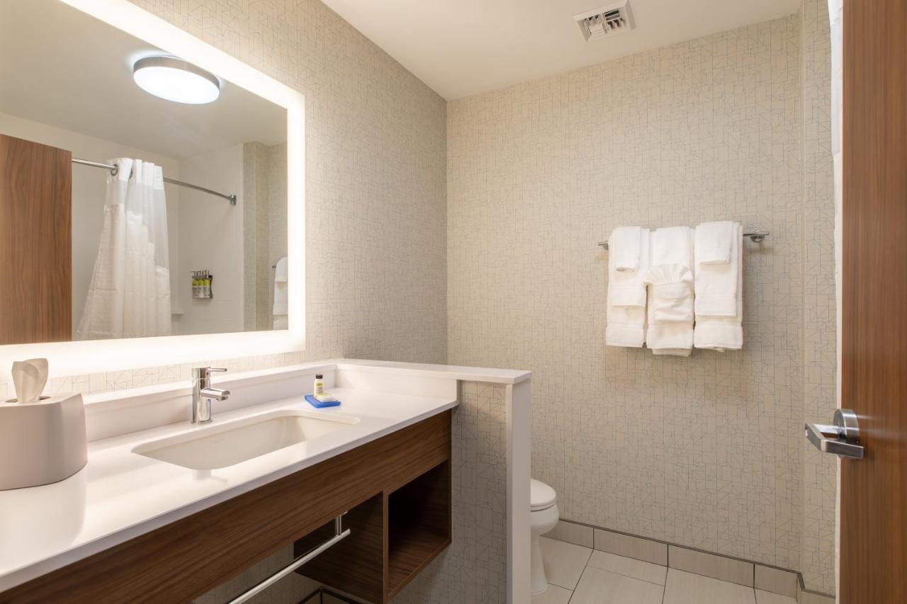 Holiday Inn Express & Suites Greenville S - Piedmont By Ihg Exterior foto